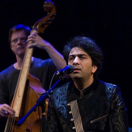 آهنگ معتمدی در برنامه خندوانه ۹۷ های محمد